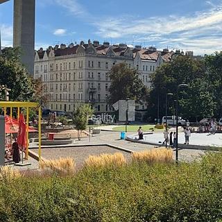 Pronájem bytu 3+kk 55 m&sup2; Praha