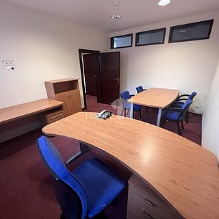 Pronájem kanceláře 31 m&sup2; Karlovy Vary