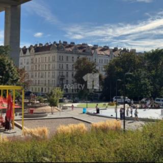 Pronájem bytu 2+kk 40 m² Praha Nusle, Svatoplukova