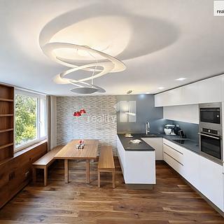 Prodej bytu 3+kk 73 m&sup2; Průhonice