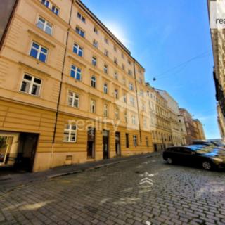 Pronájem bytu 2+kk 58 m² Praha