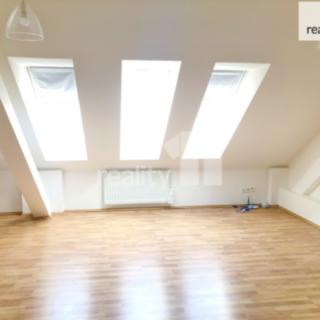 Pronájem bytu 3+kk 65 m² Praha