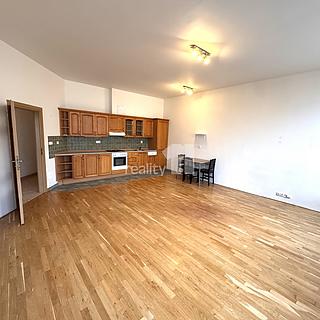 Pronájem bytu 2+kk 87 m&sup2; Praha