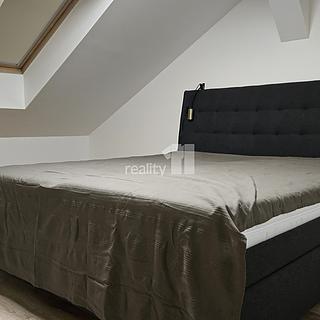 Pronájem bytu 2+kk 40 m² Praha Bubeneč, Korunovační