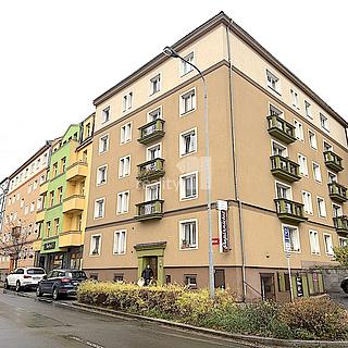 Pronájem bytu 2+1 69 m² Karlovy Vary Drahovice, Vítězná