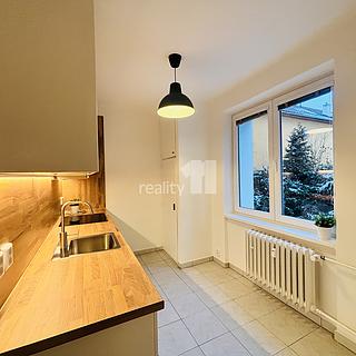 Pronájem bytu 2+1 54 m² Praha Michle, Michelská
