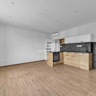 Pronájem bytu 2+kk 43 m&sup2; Kamenický Šenov