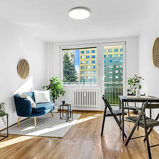 Prodej bytu 2+kk 48 m² Kladno