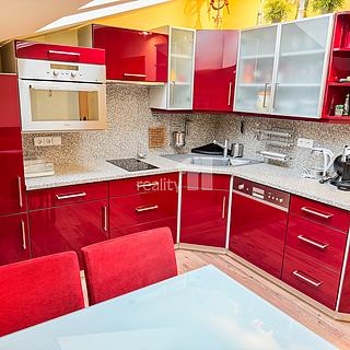 Prodej bytu 2+1 61 m&sup2; Slapy