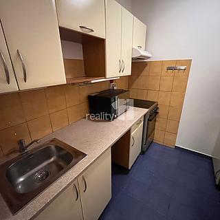Pronájem bytu 2+kk 44 m&sup2; Praha