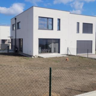 Pronájem rodinného domu 119 m² Kladno