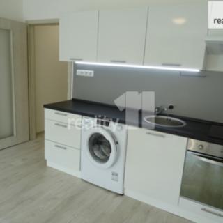 Pronájem bytu 1+kk a garsoniéry 30 m² Děčín I-, Karla Čapka