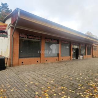 Pronájem obchodu 160 m² Chvaletice, 9. května