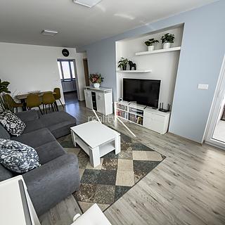 Prodej bytu 3+kk 64 m² Lošany, Lošany