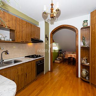 Prodej bytu 3+kk 151 m² Praha Suchdol, Kamýcká