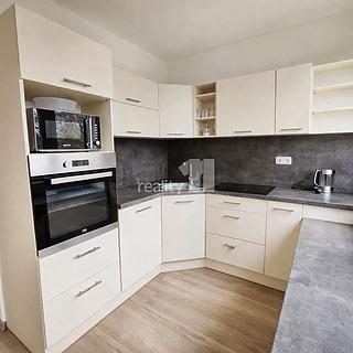 Pronájem bytu 1+1 29 m² Kolín II, Rimavské Soboty