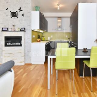 Pronájem bytu 3+kk 86 m² Praha