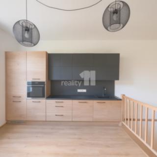 Pronájem bytu 3+kk 76 m² Černý Důl