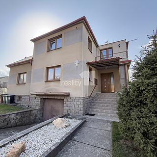 Prodej rodinného domu 271 m&sup2; Suchdol