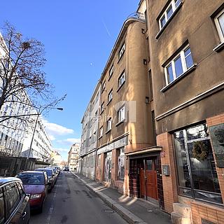 Pronájem bytu 2+kk 49 m&sup2; Praha
