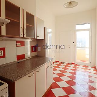 Pronájem bytu 3+1 100 m² Praha Vinohrady, Francouzská