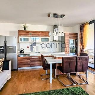 Pronájem bytu 2+kk 69 m&sup2; Praha