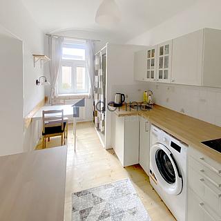 Pronájem bytu 1+1 25 m² Praha
