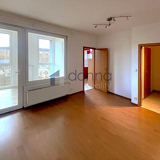 Pronájem bytu 2+1 39 m² Praha Hloubětín, Nademlejnská