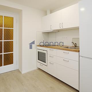 Pronájem bytu 1+kk a garsoniéry 22 m² Praha Vršovice, Rostovská