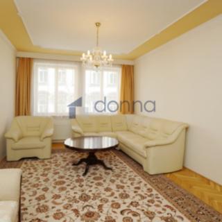 Pronájem bytu 2+1 73 m² Praha Malá Strana, Mostecká