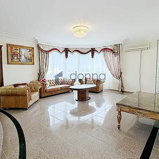 Pronájem bytu 3+kk 135 m&sup2; Praha