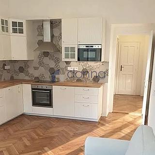 Pronájem bytu 2+kk 50 m² Praha