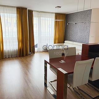 Pronájem bytu 3+kk 85 m² Praha