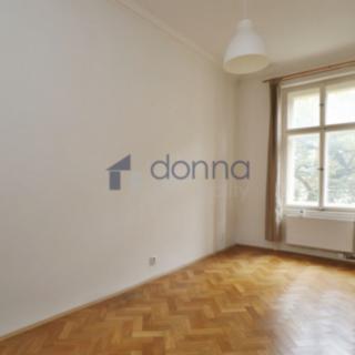 Pronájem bytu 2+kk 42 m² Praha Malá Strana, Plaská