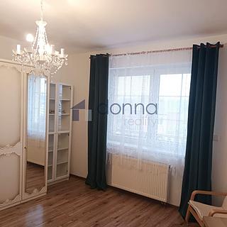 Pronájem bytu 2+1 50 m² Praha Kyje, Hejtmanská