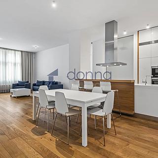 Pronájem bytu 3+kk 109 m² Praha Vinohrady, Laubova