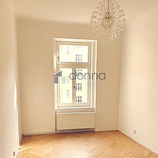 Pronájem bytu 2+kk 45 m&sup2; Praha