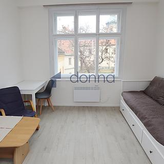 Pronájem bytu 1+kk a garsoniéry 22 m² Praha Vršovice, Rostovská