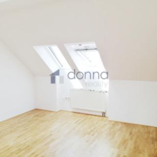 Pronájem bytu 2+kk 44 m² Praha Žižkov, Bořivojova