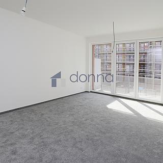 Pronájem bytu 1+kk a garsoniéry 33 m² Praha Vysočany, Kabešova