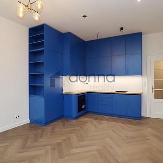 Pronájem bytu 3+kk 95 m² Praha