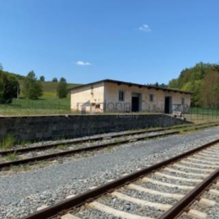 Pronájem skladu 319 m² Teplá