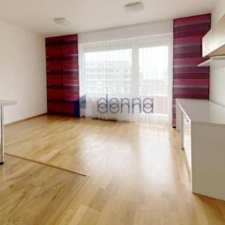 Pronájem bytu 1+kk, garsoniery 33 m² Praha