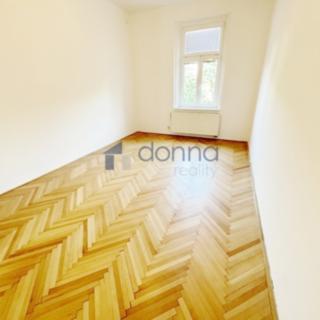 Pronájem bytu 2+1 61 m² Praha Smíchov, Na Skalce