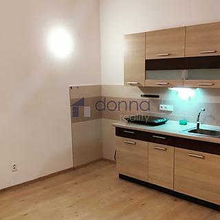 Pronájem bytu 1+kk, garsoniery 35 m² Praha