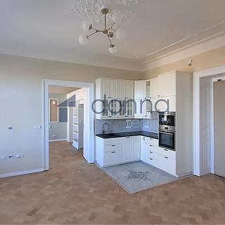 Pronájem bytu 2+kk 56 m² Praha