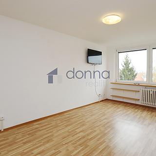 Pronájem bytu 2+kk 45 m² Praha Vinoř, Uherská