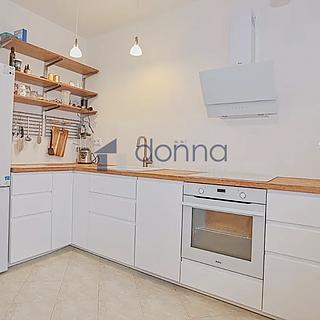 Pronájem bytu 2+kk 43 m² Praha Holešovice, U staré plynárny