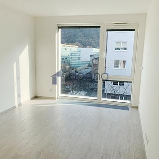 Pronájem bytu 2+kk 63 m&sup2; Praha