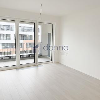 Pronájem bytu 1+kk, garsoniery 32 m&sup2; Praha
